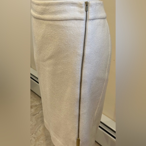 Banana Republic Cream Wool/Polyester Gold Zips Off & On Skirt Fully Lined Sz 4. - Picture 3 of 14